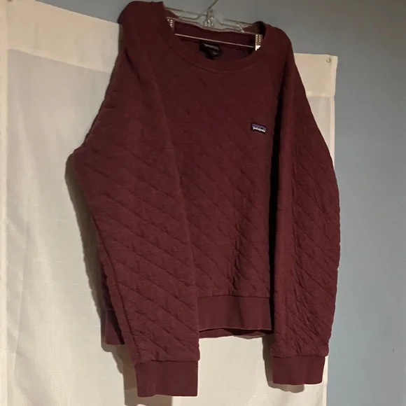 Patagonia Women's Maroon Quilted Sweater - Picture 4 of 5